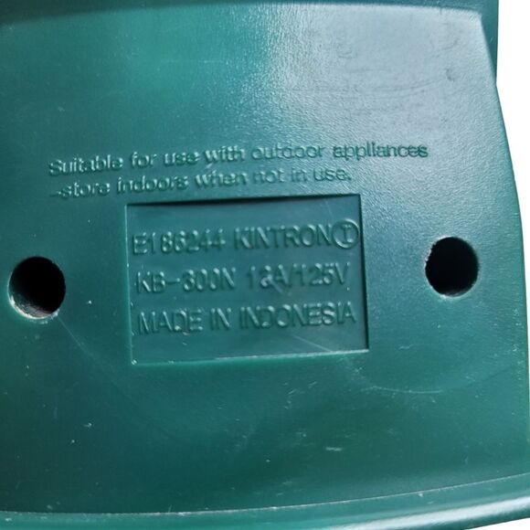 extension outlet for Christmas decor - Picture 2 of 2